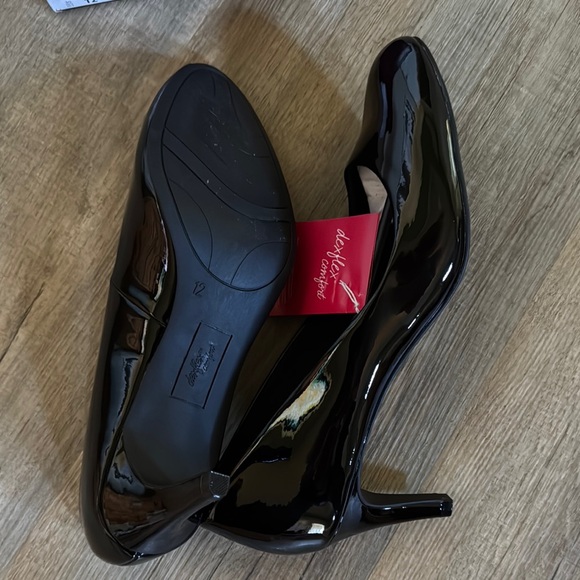 NEW! Dexflex Comfort Women's Black Patent Leather Heels, Size 12 - Picture 3 of 4